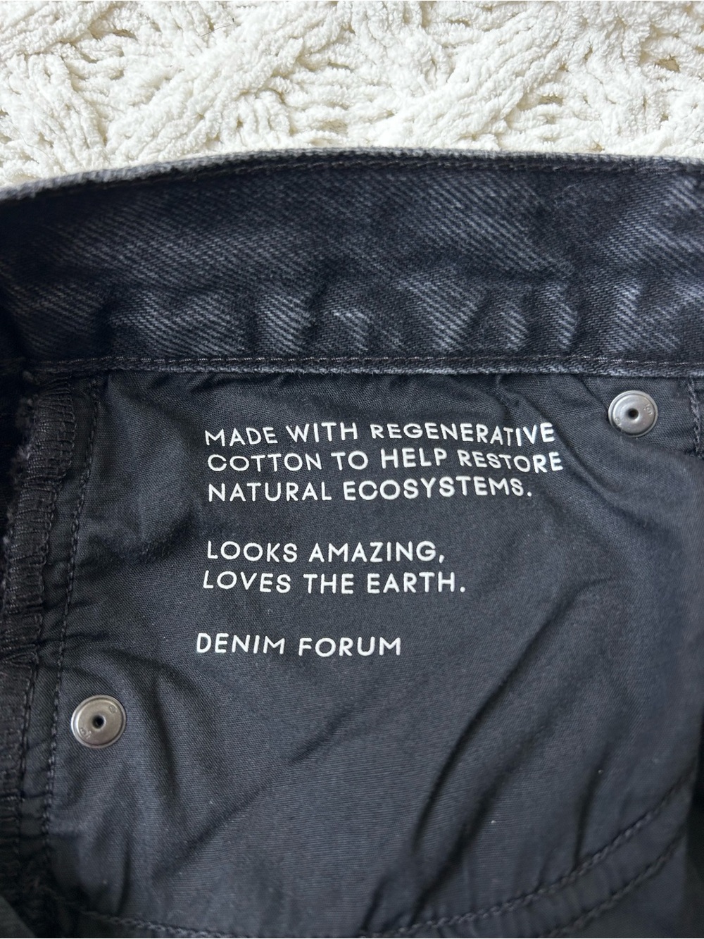 Denim Forum - The Farrah Lo-Rise Wide Jean - Picture 8 of 12